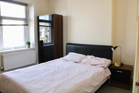 2 bedroom private hall to rent - Photo 4