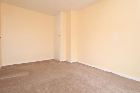 3 Bed Terraced House, Springfield Rise, LS18 - Photo 3