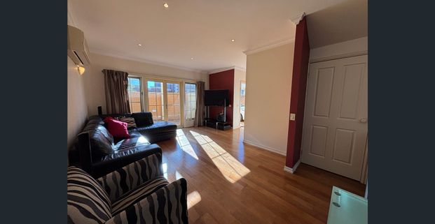 Central Convenience - Photo 1