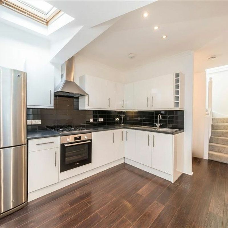 Waldegrave Road, TW11, London - Photo 1