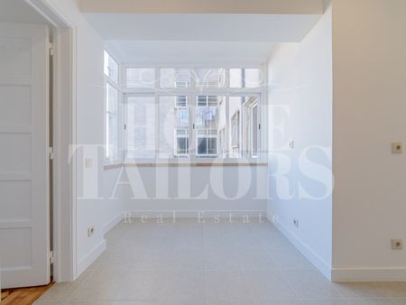 Apartamento T3+1 em Lisboa - Photo 2