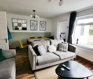 3 bedroom semi-detached house to rent - Photo 4