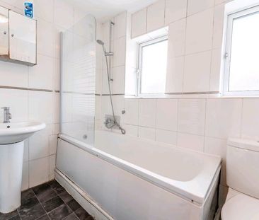 Studio Flat, Dee St, E14 - Photo 5