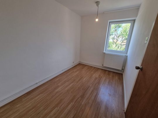 3 Bed Maisonette, Gough Walk, E14 - Photo 1