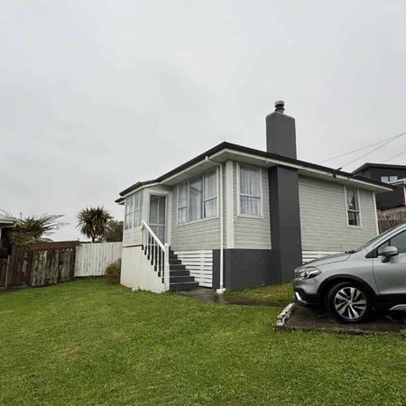 2 Bedroom Home in Titahi Bay - Photo 4