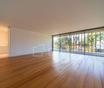 Apartamento T2 com duas varandas e estacionamento, em Cascais - Photo 2