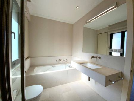 Luxury penthouse for rent in Bilbao, Basque Country - Photo 5