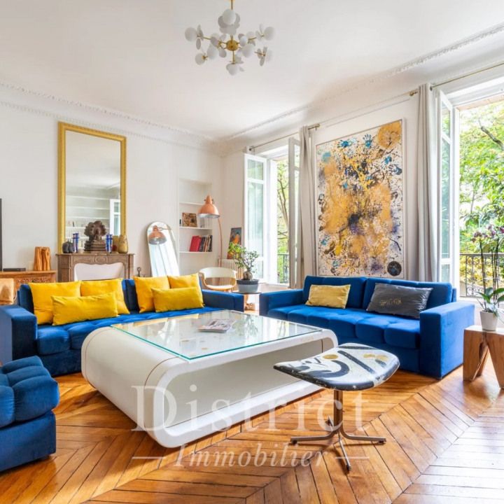 Appartement • Saint Philippe du Roule - Photo 1