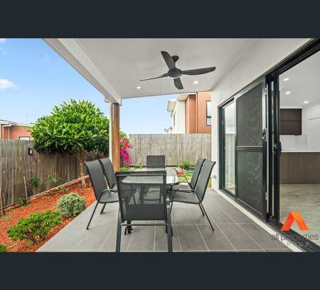 8/29 Tick Street, Mount Gravatt East, Qld 4122 - Photo 2