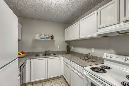 5300 Rundlehorn Drive NE, Calgary - Photo 2