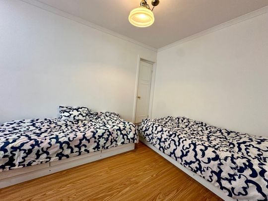 Maison à paliers multiples à louer - Brossard (Noms de rues (M)) Maison à paliers multiples à louer - Brossard (Noms de rues (M)) - Photo 1