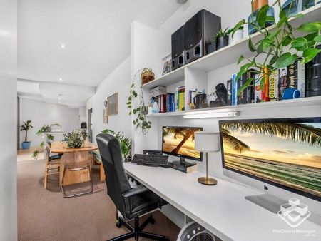 Resort Style 2-bedroom West End - Photo 4