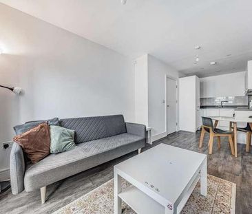 High Wycombe, Buckinghamshire, HP11 - Photo 1