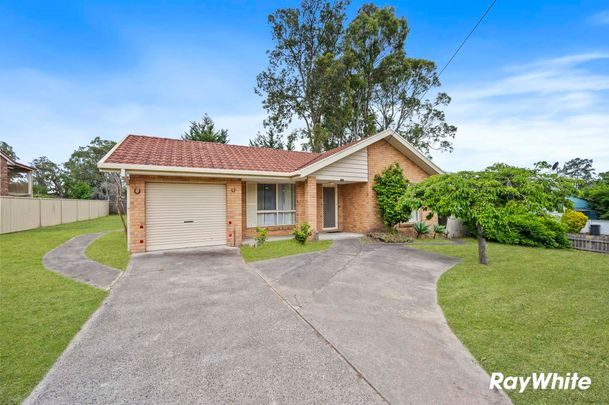 Easy-Care Living in a Convenient Moruya Location - Photo 1