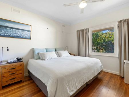 Charming Home with Flexible Living & Bayside Convenience - Photo 3