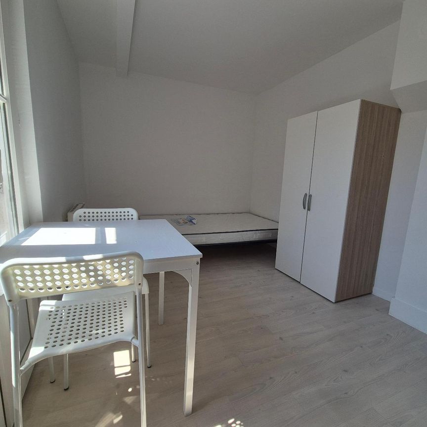 Location Appartement 1 pièce 14m² MACON 71000 - Photo 2