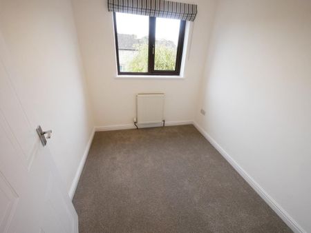 3 bedroom end of terrace house to rent - Photo 4