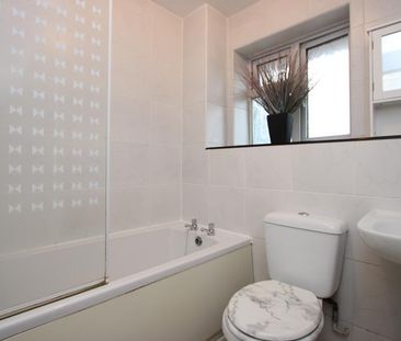 2 bedroom terraced house to rent - Photo 6