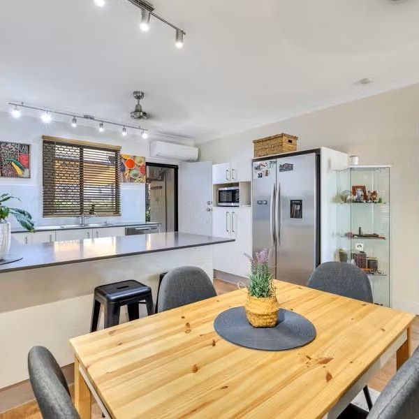 MODERN 2 BED UNIT CLOSE TO PALMERSTON CBD - Photo 1