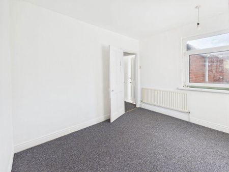 2 bedroom semi-detached house to rent - Photo 4