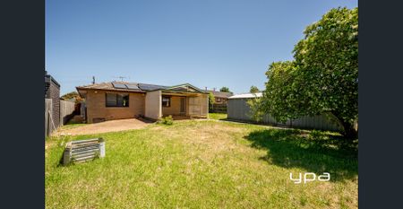 Charming, Comfortable & Convenient - Photo 4