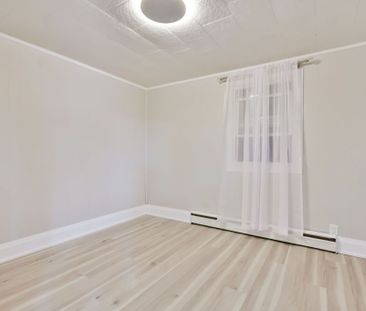 For Lease - 2043 St Johns Road, Innisfil, Ontario - Photo 6