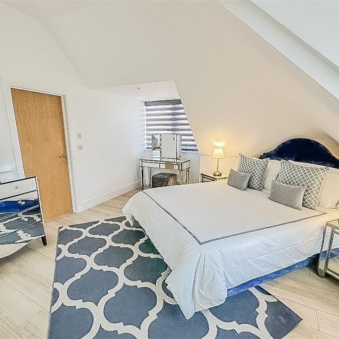 3 bedroom flat to rent - Photo 1