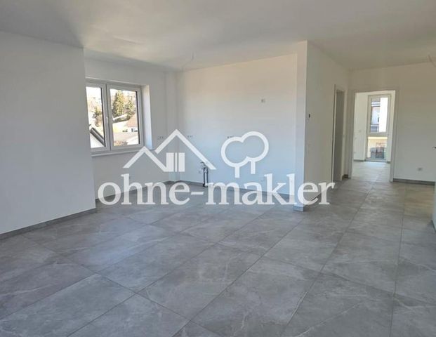 **Design trifft Komfort: Wohnen mit Stil !** - Photo 1