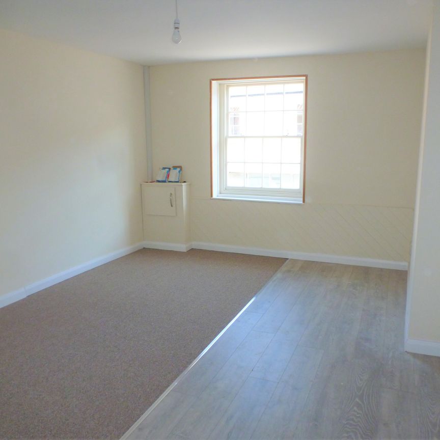 High Street, Spalding, Holbeach - Photo 1