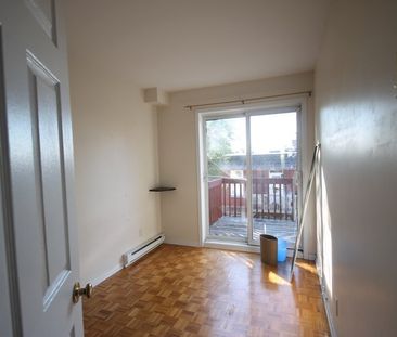 1542 Rue St Antoine O., Montréal (Ville-Marie), QC H3C - Photo 2