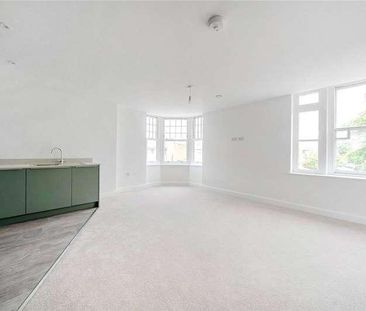 Catteshall Road, Godalming, Surrey, GU7 - Photo 4