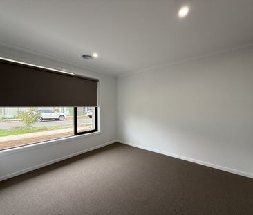 Modern Family Home! - Photo 5