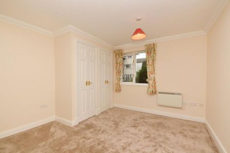 2 bedroom retirement property to rent - Photo 2