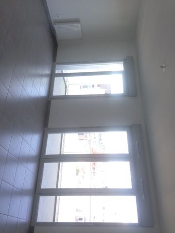 Location Appartement 4 pièces 83m² - Photo 4