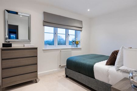 2 Bed, House - Photo 4