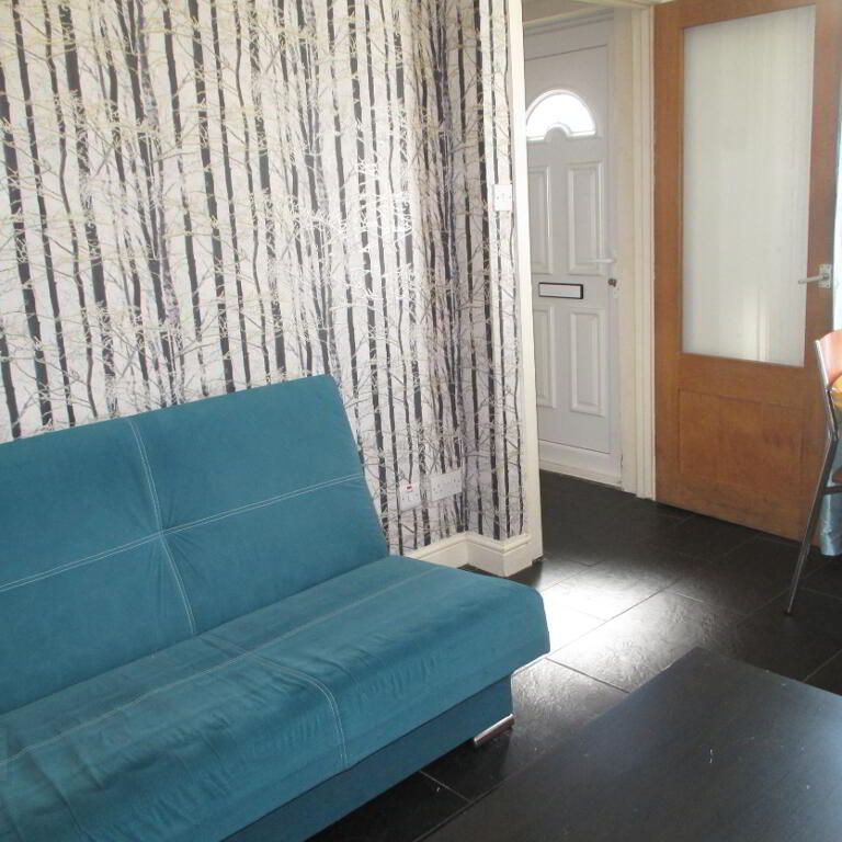 Parkgate Crescent, Belfast, BT4 1EU - Photo 1