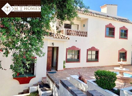 Alquiler de casa o chalet independiente en Elviria - Photo 3