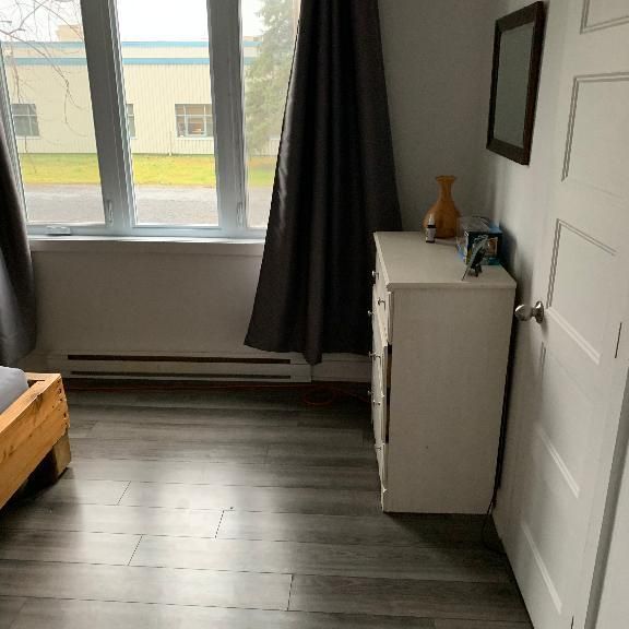 4½ rénové – Rez-de-chaussée avec balcon privé et stationnement – 1350$ – 1er juillet - Photo 1