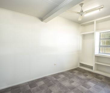 2/3 Hubert Street, South Townsville - Photo 3