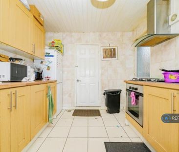 3 bedroom terraced house to rent - Photo 6