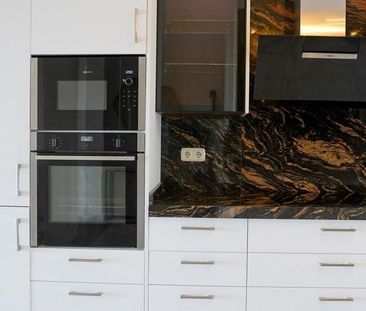 2 bedroom luxury Flat for rent in Benahavís, Andalusia - Photo 2