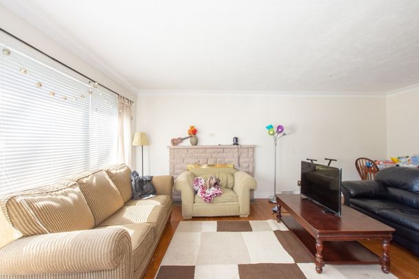 **ALL INCLUSIVE** Rooms For Rent on Glenridge Avenue!! - Photo 1