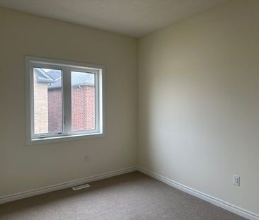 For Lease - 75 Arnold Circle, Brampton, Ontario - Photo 4