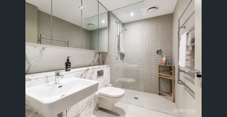 LUXURY 1 BEDROOM APARTMENT | Unfurnished - Photo 4