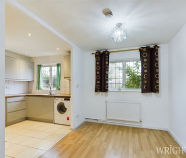 3 bedroom House - Brixham Close, Stevenage - Photo 6