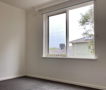 6 / 10 Orange Grove, St Kilda East - Photo 4