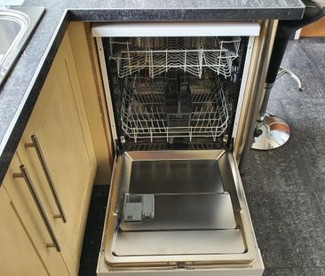 3 bedroom detached bungalow to rent - Photo 4