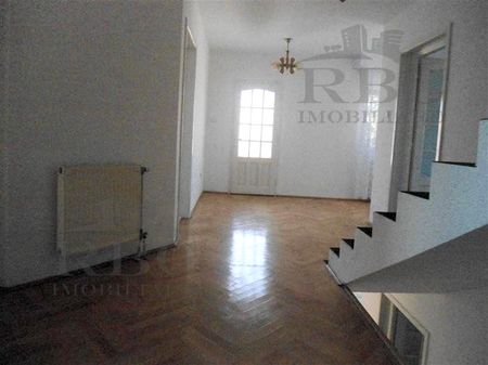 Inchiriere casa 300 mp cu 6 camere in Gheorgheni - Fotografie 5