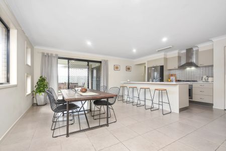 Stunning Family Home in North Lakes - Photo 4