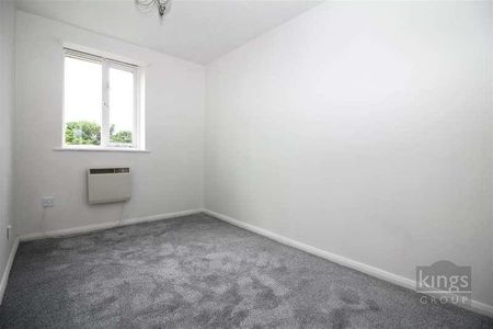 Dadswood, Harlow, CM20 - Photo 2